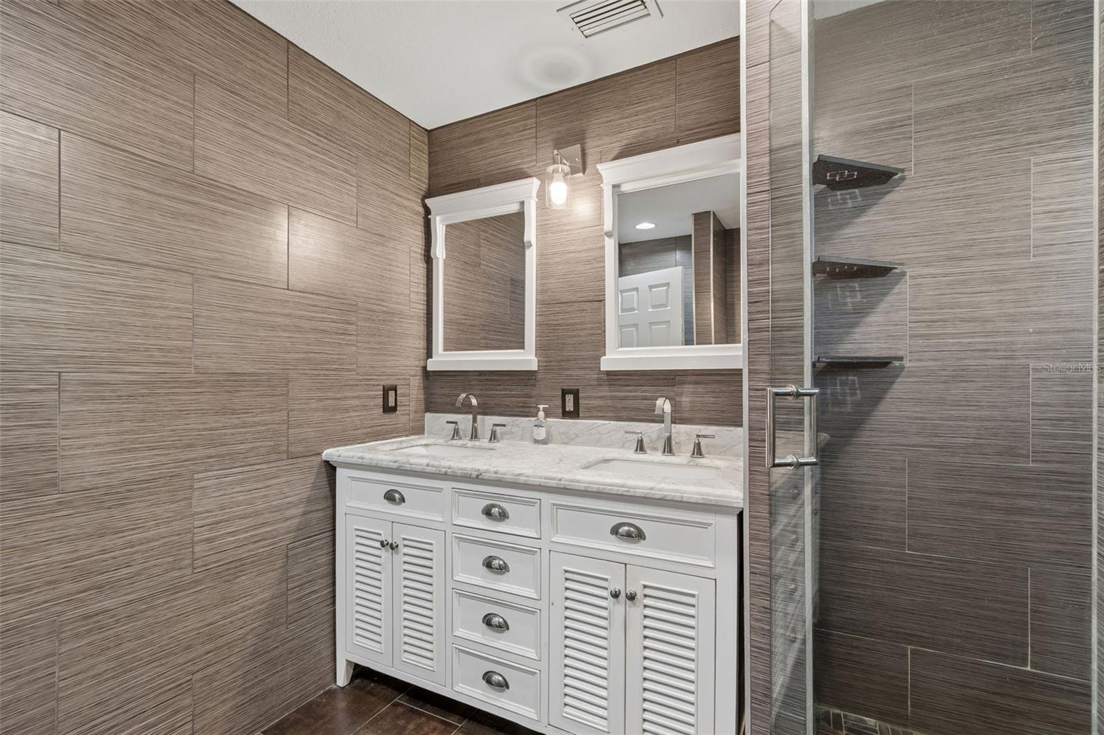 2790 PINELLAS POINT DR S, ST PETERSBURG, FL, 33712