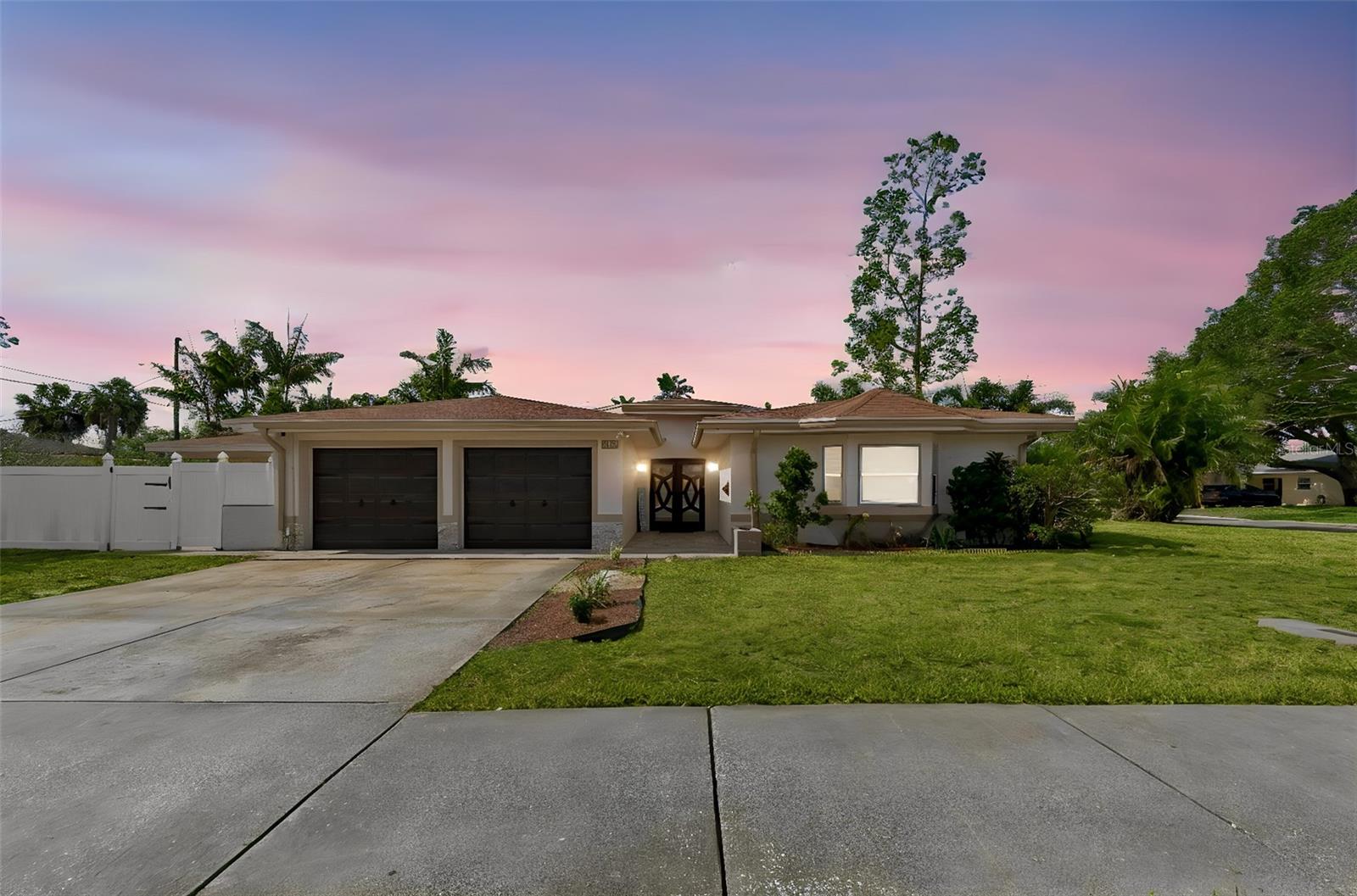 2790 PINELLAS POINT DR S, ST PETERSBURG, FL, 33712