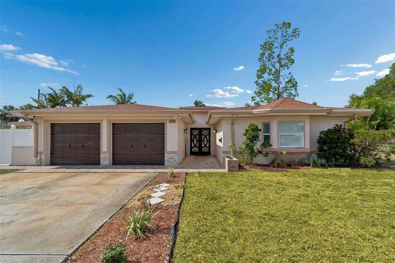 2790 PINELLAS POINT DR S, ST PETERSBURG, FL, 33712