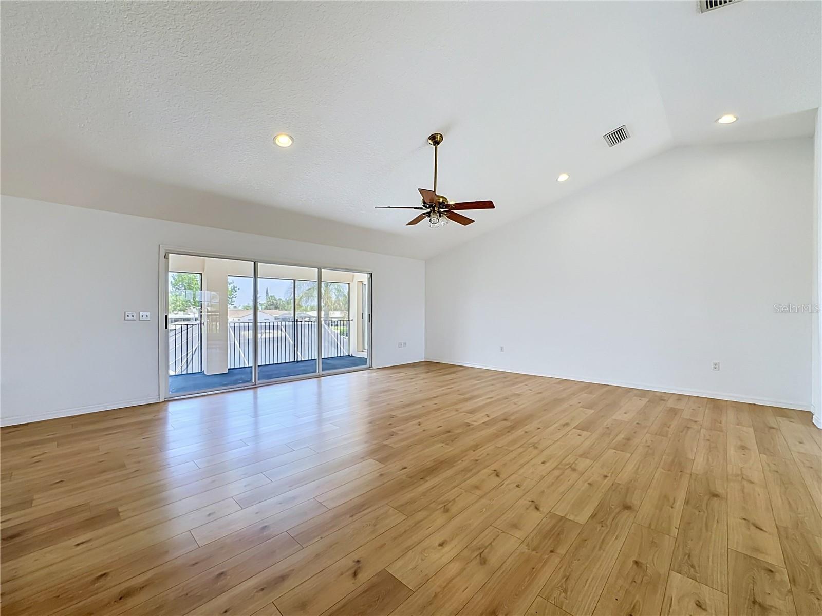 624 KINGSTON CT, APOLLO BEACH, FL, 33572
