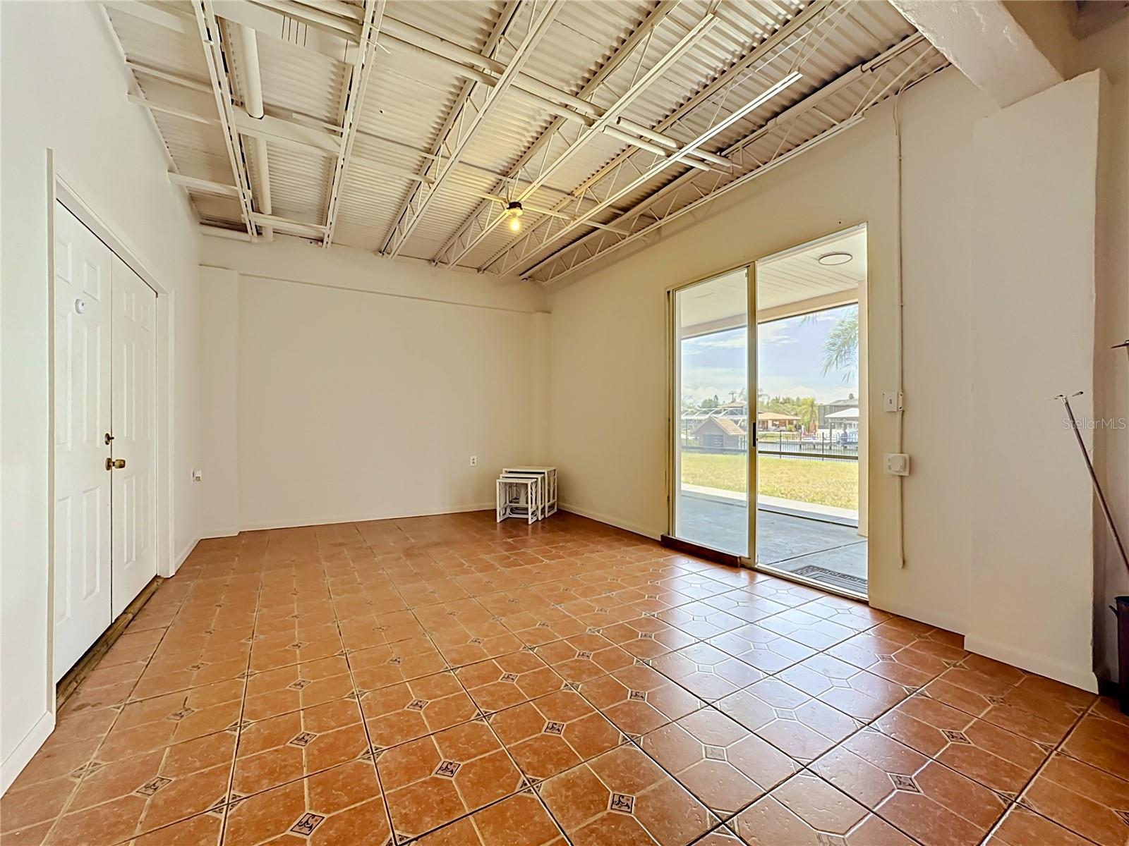 624 KINGSTON CT, APOLLO BEACH, FL, 33572
