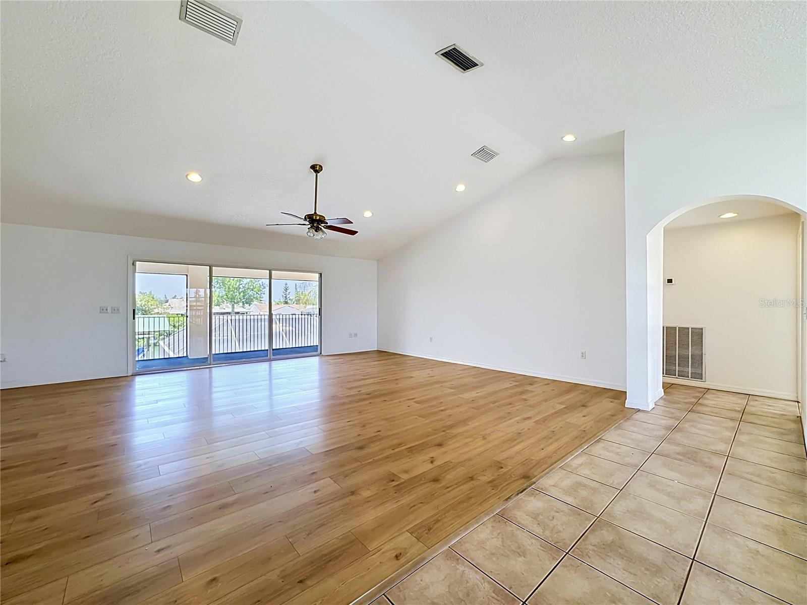 624 KINGSTON CT, APOLLO BEACH, FL, 33572