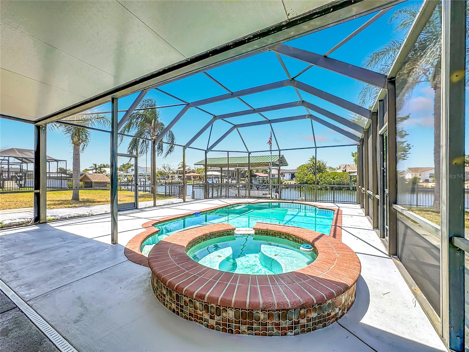 624 KINGSTON CT, APOLLO BEACH, FL, 33572