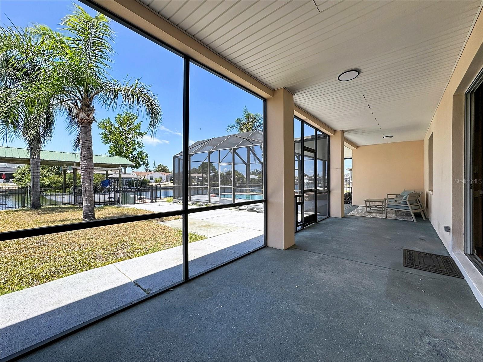 624 KINGSTON CT, APOLLO BEACH, FL, 33572