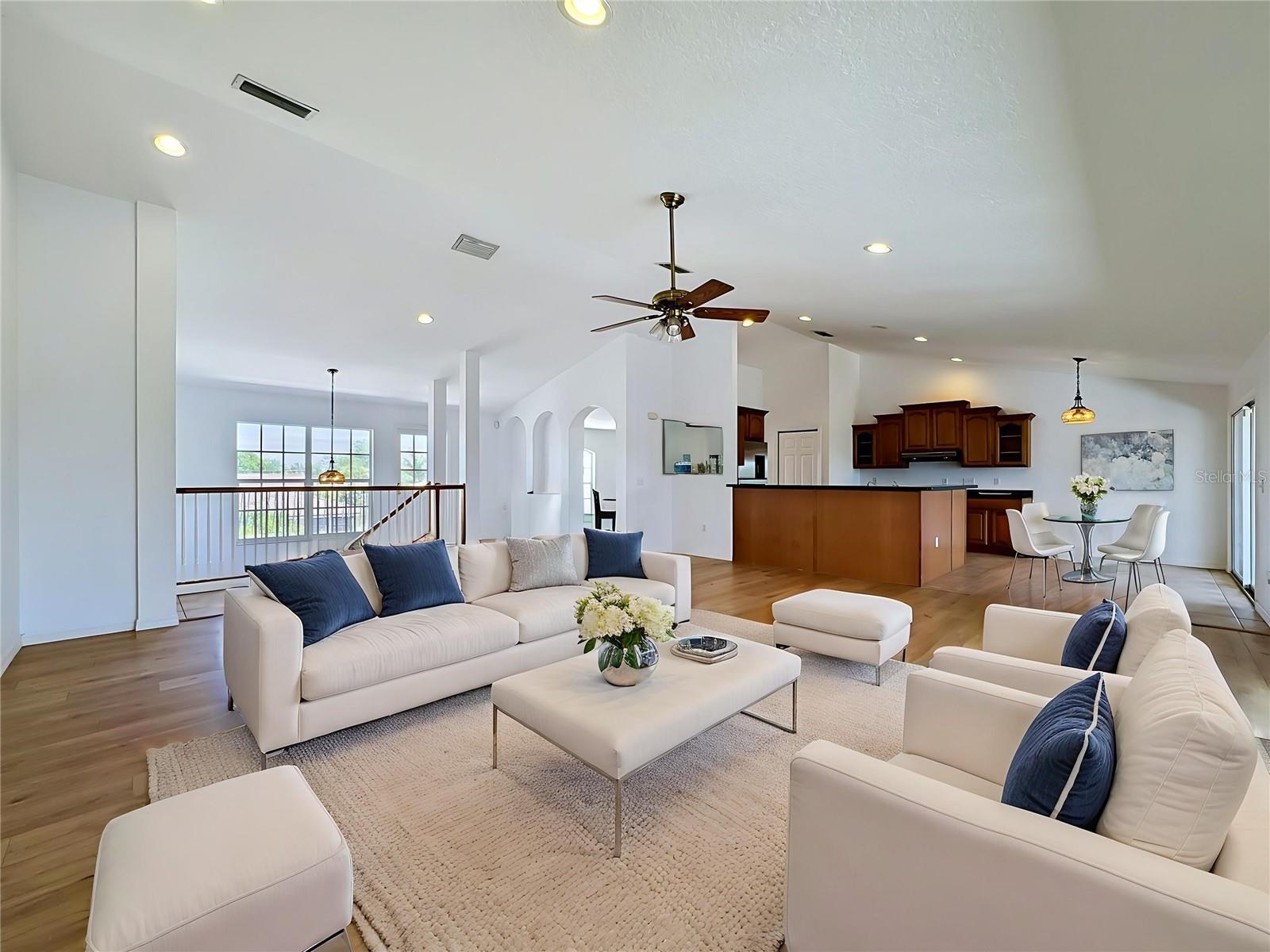 624 KINGSTON CT, APOLLO BEACH, FL, 33572