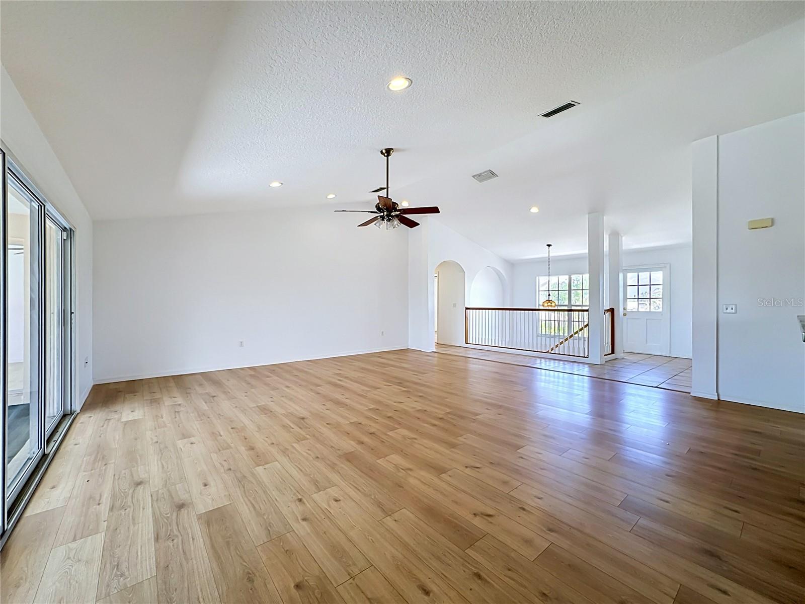 624 KINGSTON CT, APOLLO BEACH, FL, 33572