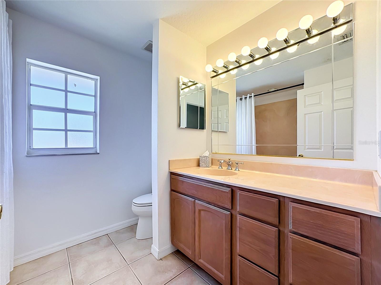 624 KINGSTON CT, APOLLO BEACH, FL, 33572