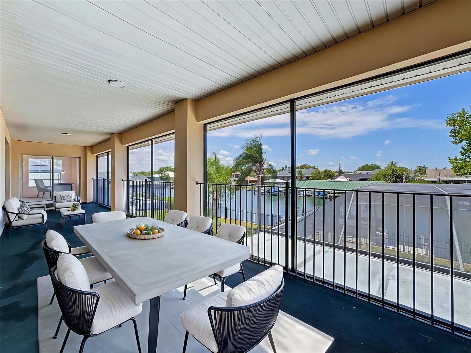 624 KINGSTON CT, APOLLO BEACH, FL, 33572