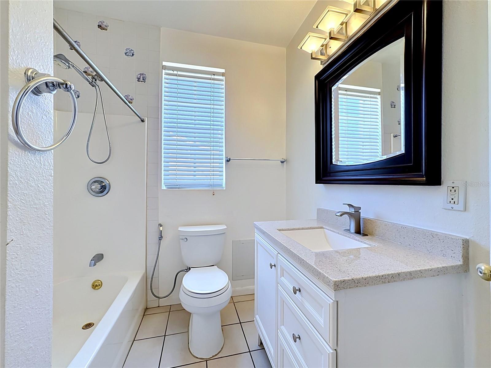 624 KINGSTON CT, APOLLO BEACH, FL, 33572