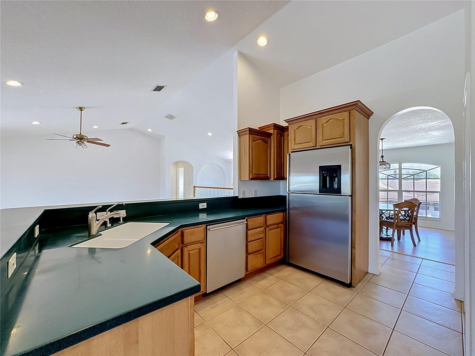 624 KINGSTON CT, APOLLO BEACH, FL, 33572