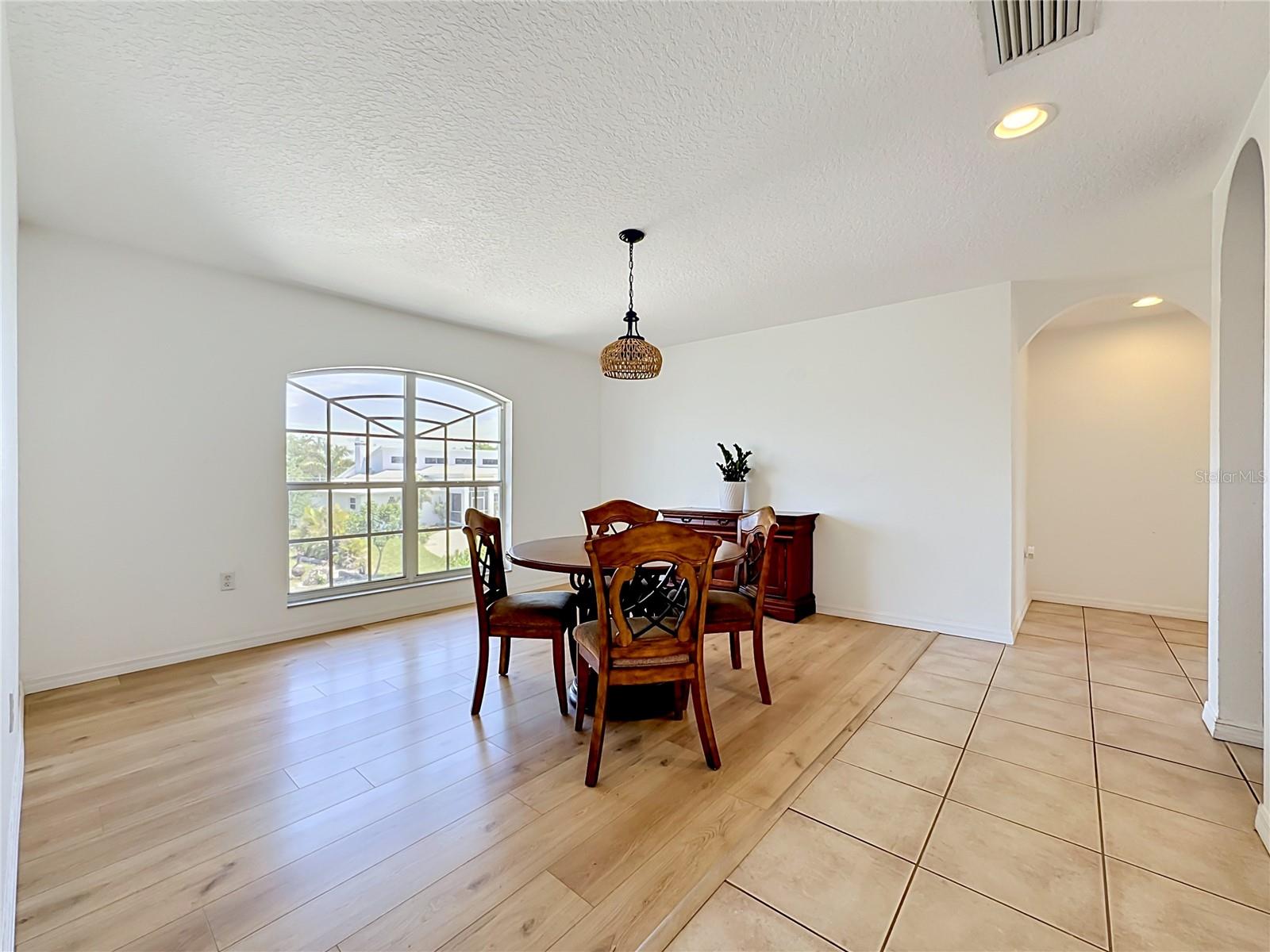 624 KINGSTON CT, APOLLO BEACH, FL, 33572