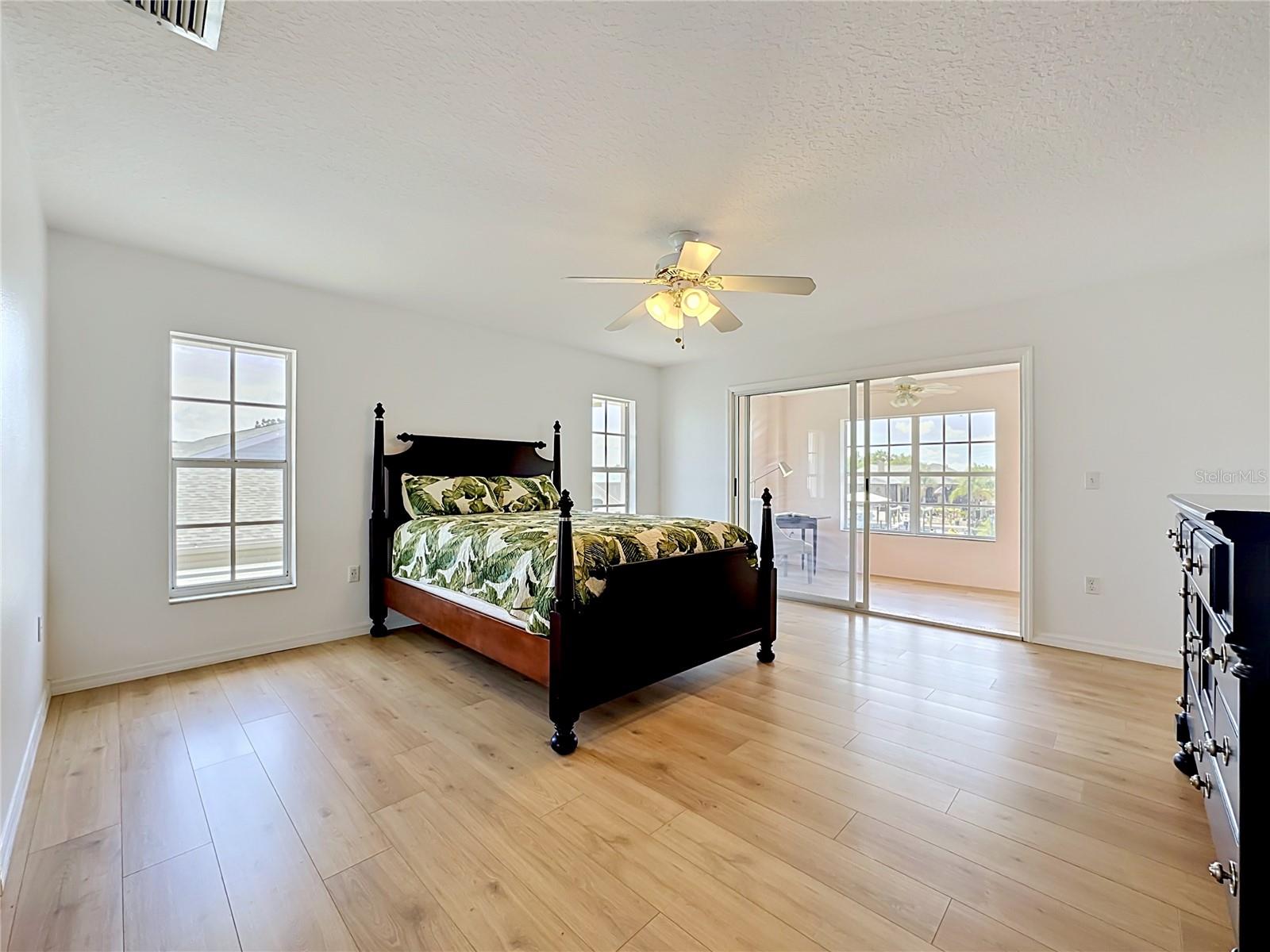 624 KINGSTON CT, APOLLO BEACH, FL, 33572