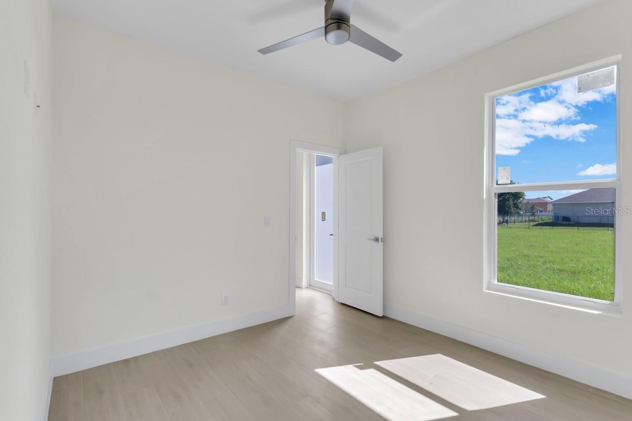 1827 EMBERS PKWY W, CAPE CORAL, FL, 33993