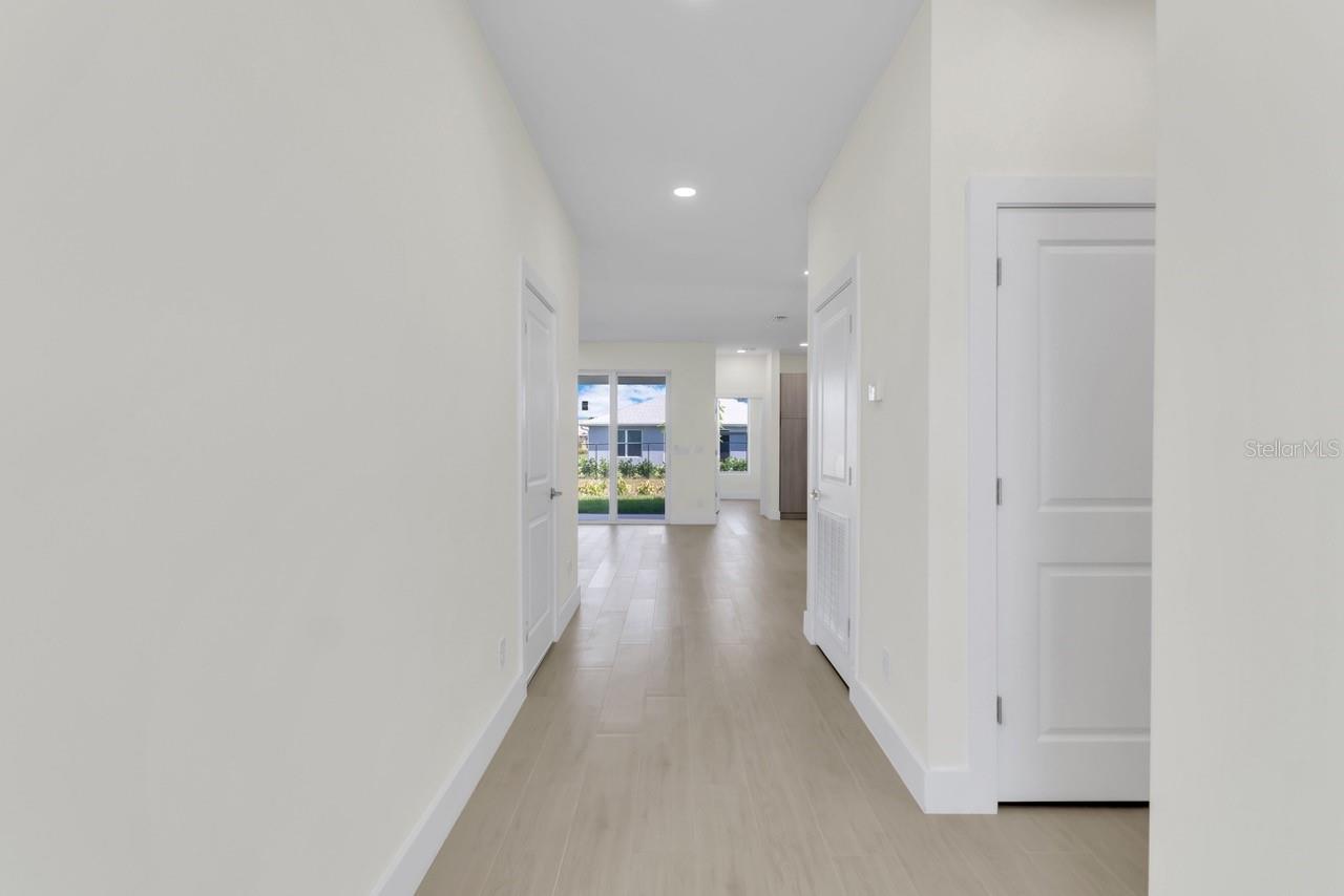 1827 EMBERS PKWY W, CAPE CORAL, FL, 33993