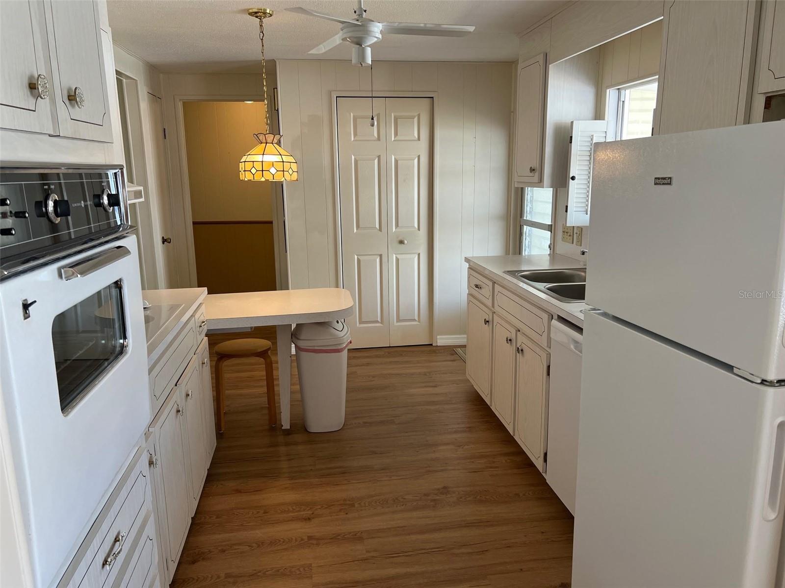 96 ROYAL PALM CIR, LARGO, FL, 33778