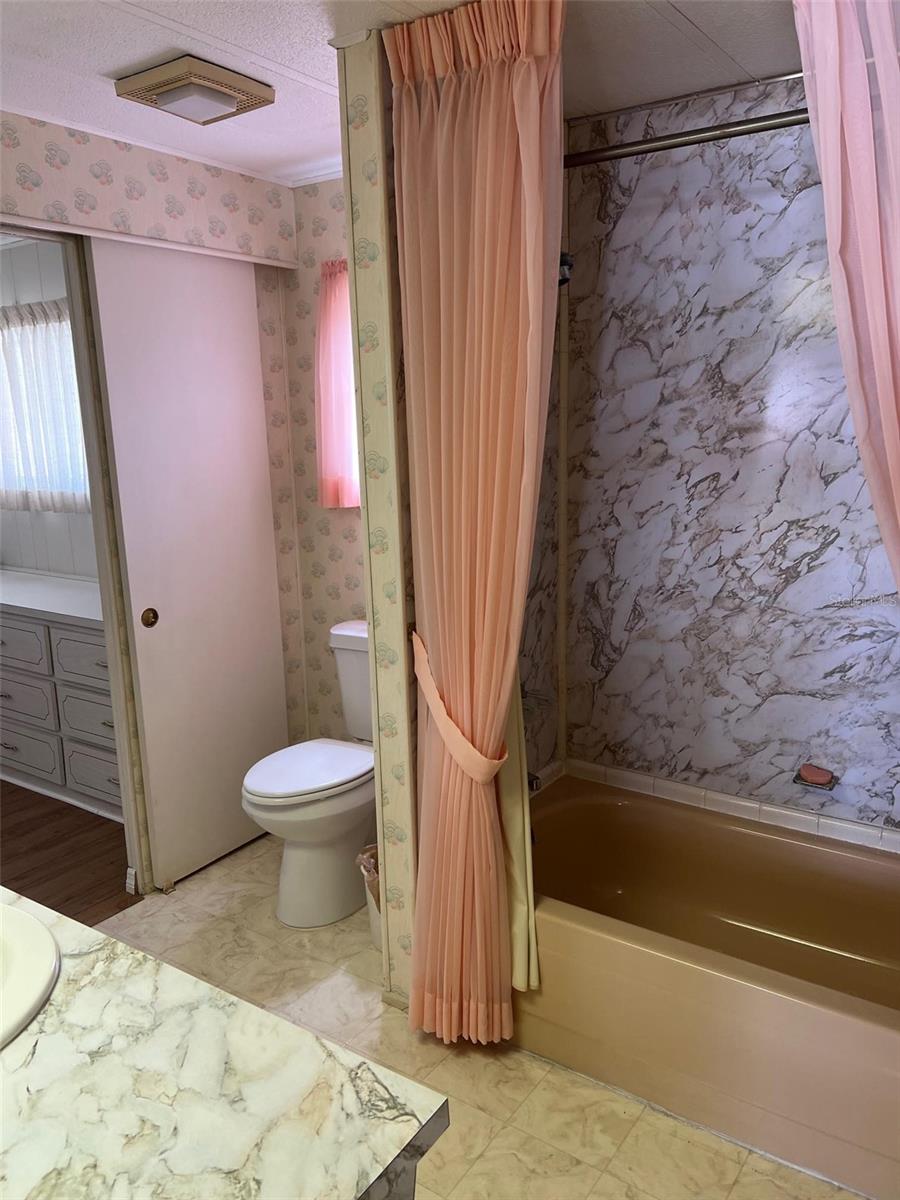 96 ROYAL PALM CIR, LARGO, FL, 33778