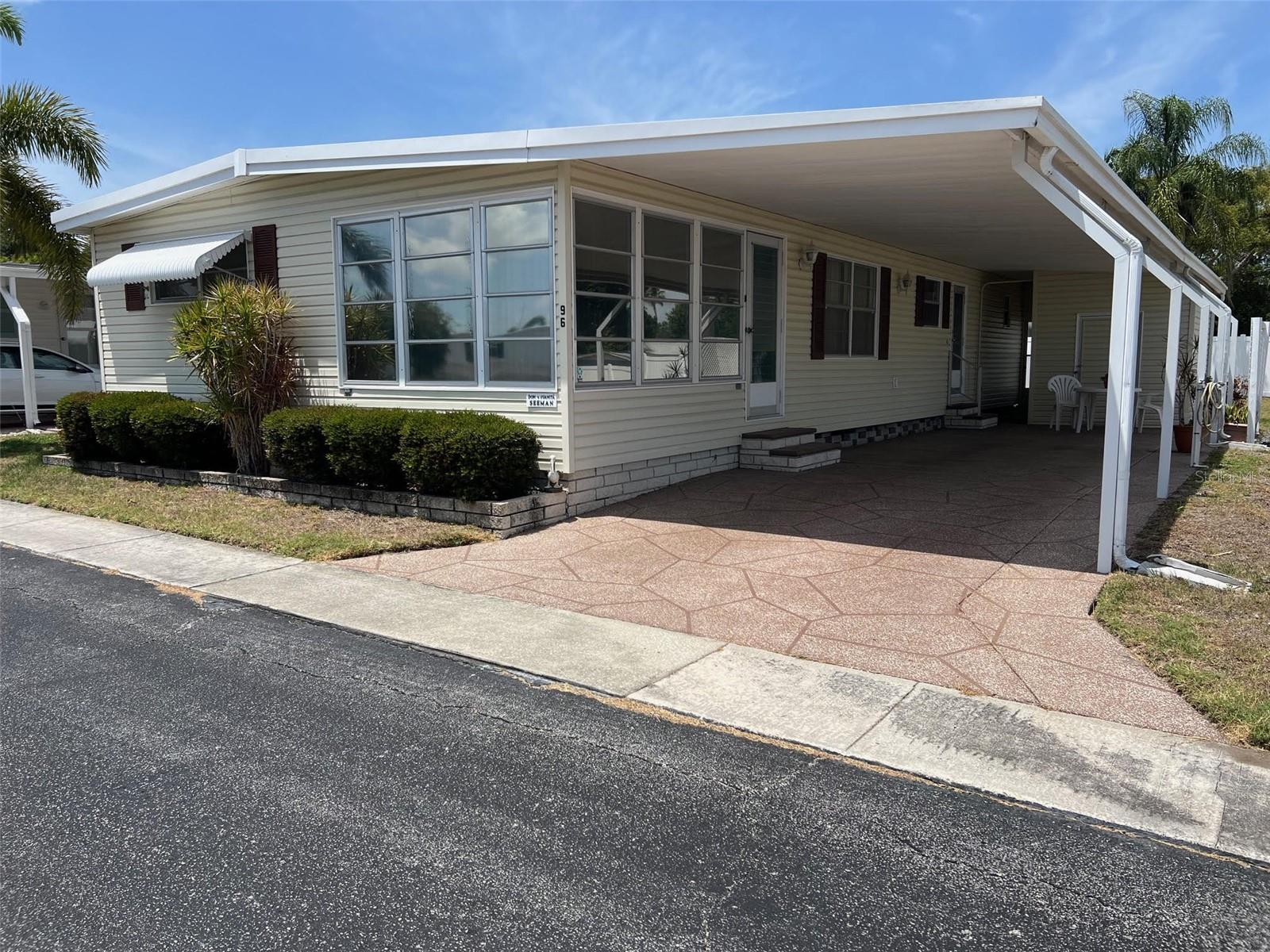 96 ROYAL PALM CIR, LARGO, FL, 33778