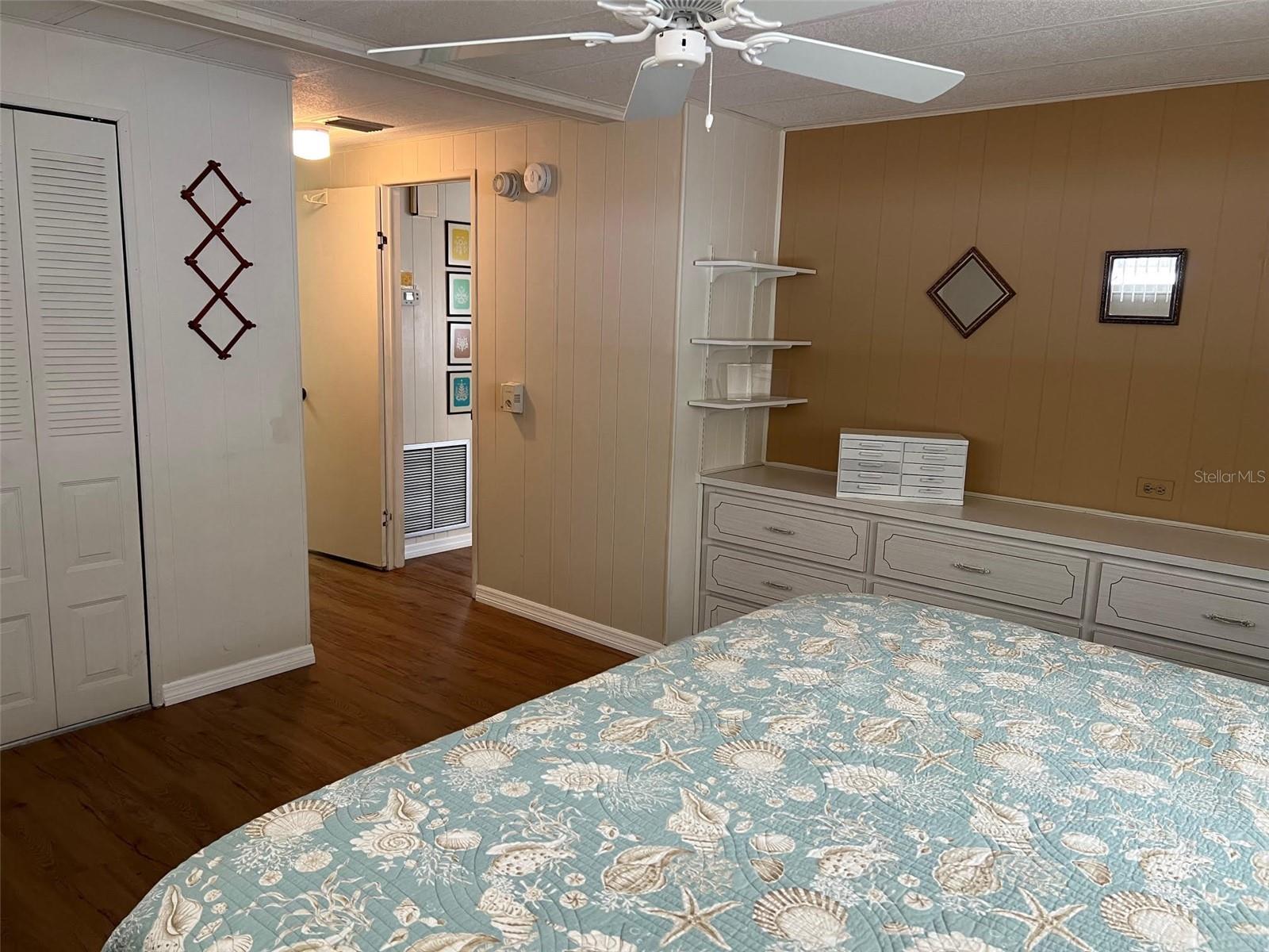 96 ROYAL PALM CIR, LARGO, FL, 33778