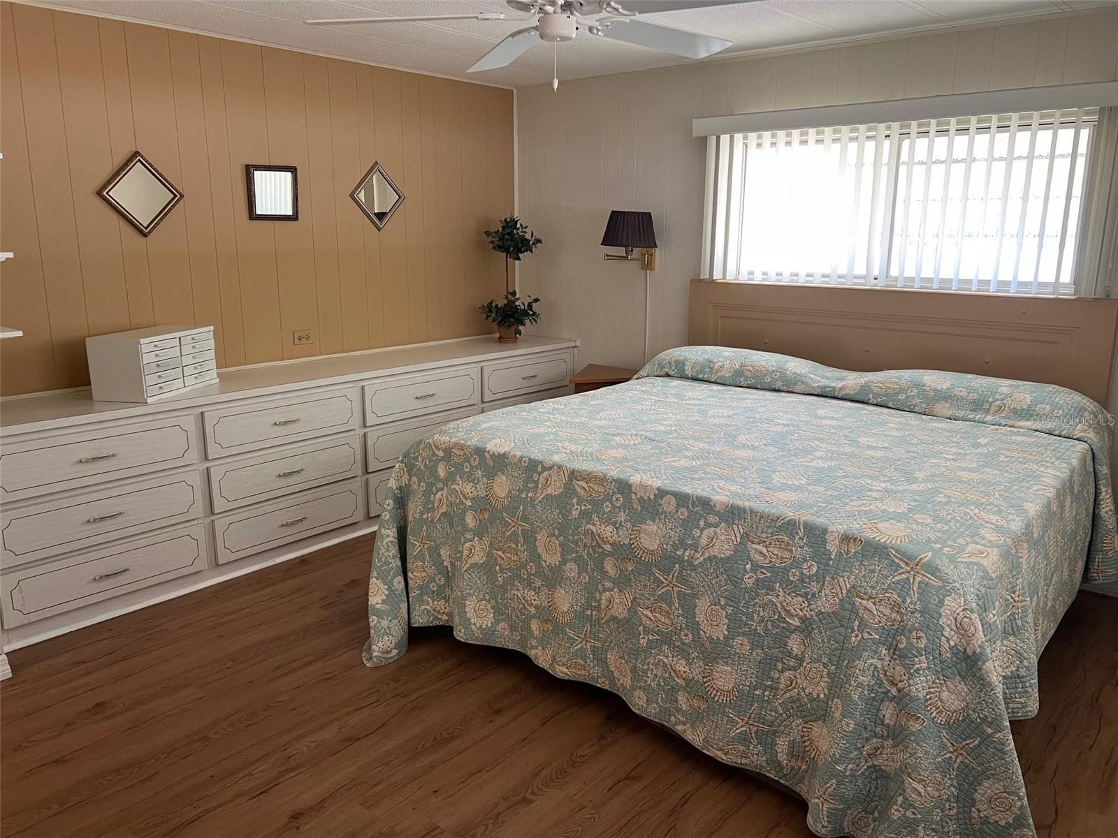 96 ROYAL PALM CIR, LARGO, FL, 33778
