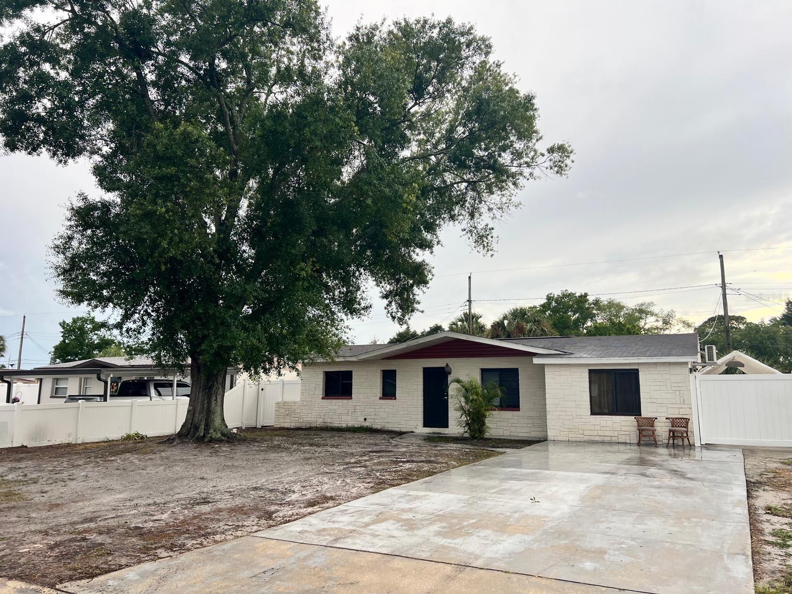 4518 EDEN ROCK RD, TAMPA, FL, 33634