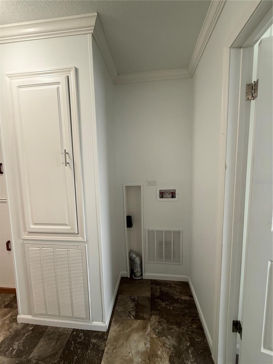 3 DATE AVE, BRADENTON, FL, 34207