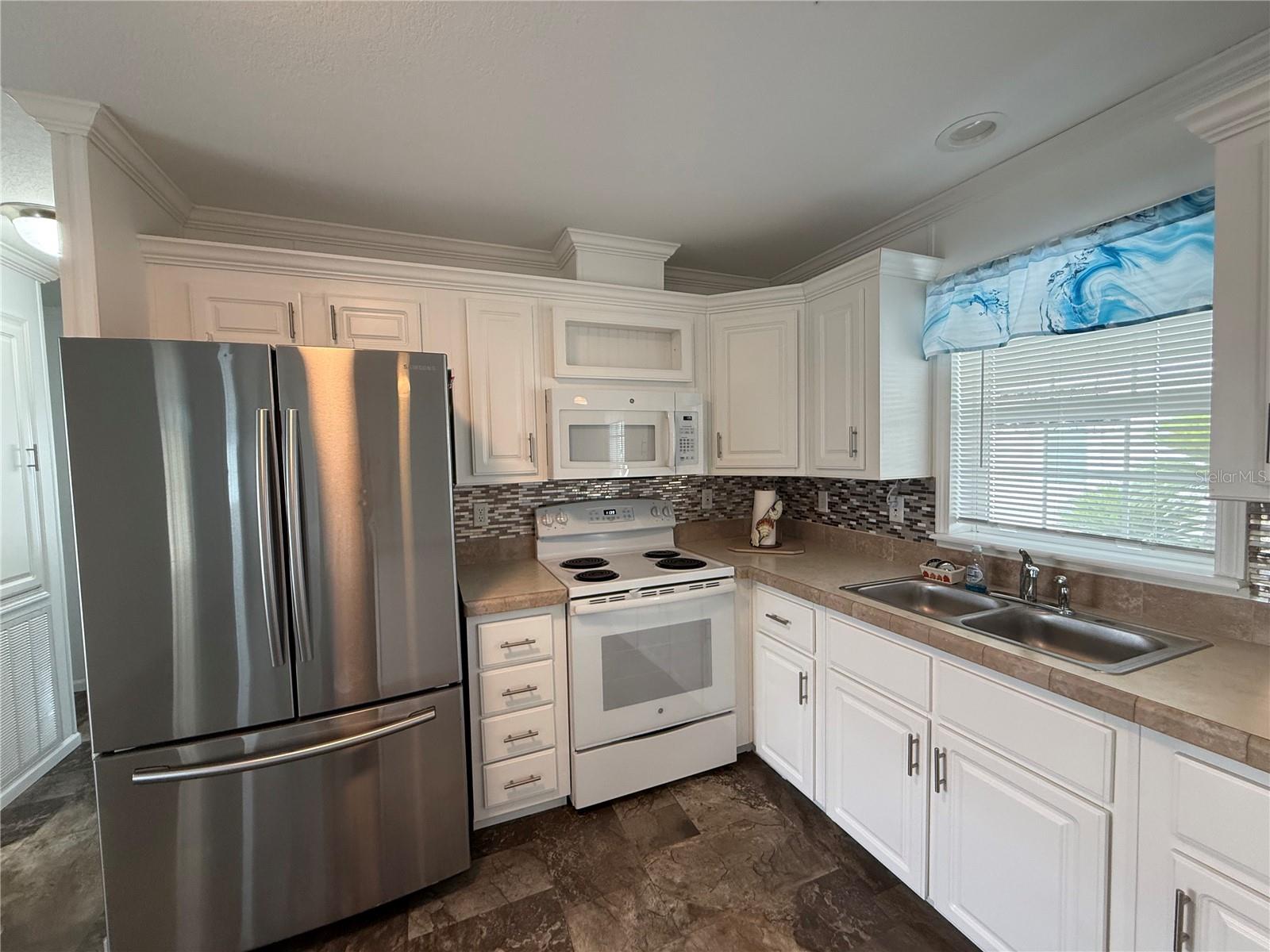 3 DATE AVE, BRADENTON, FL, 34207