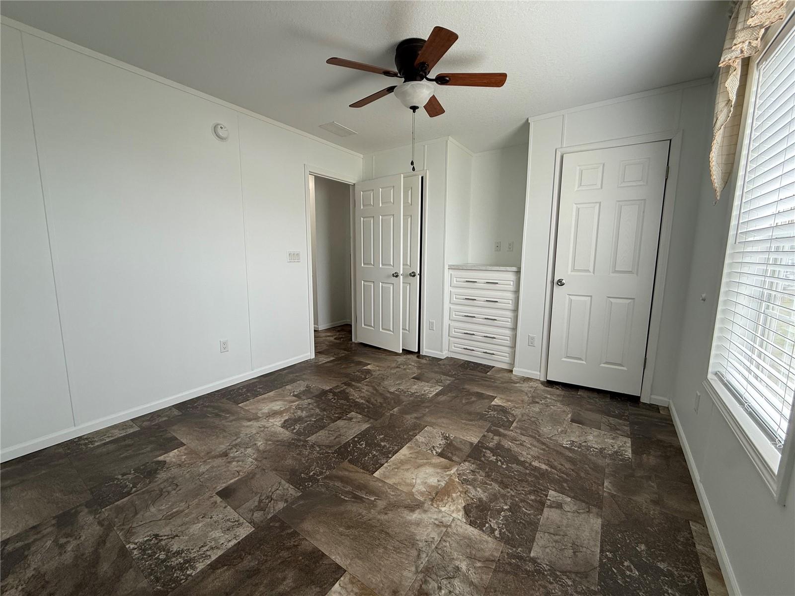 3 DATE AVE, BRADENTON, FL, 34207