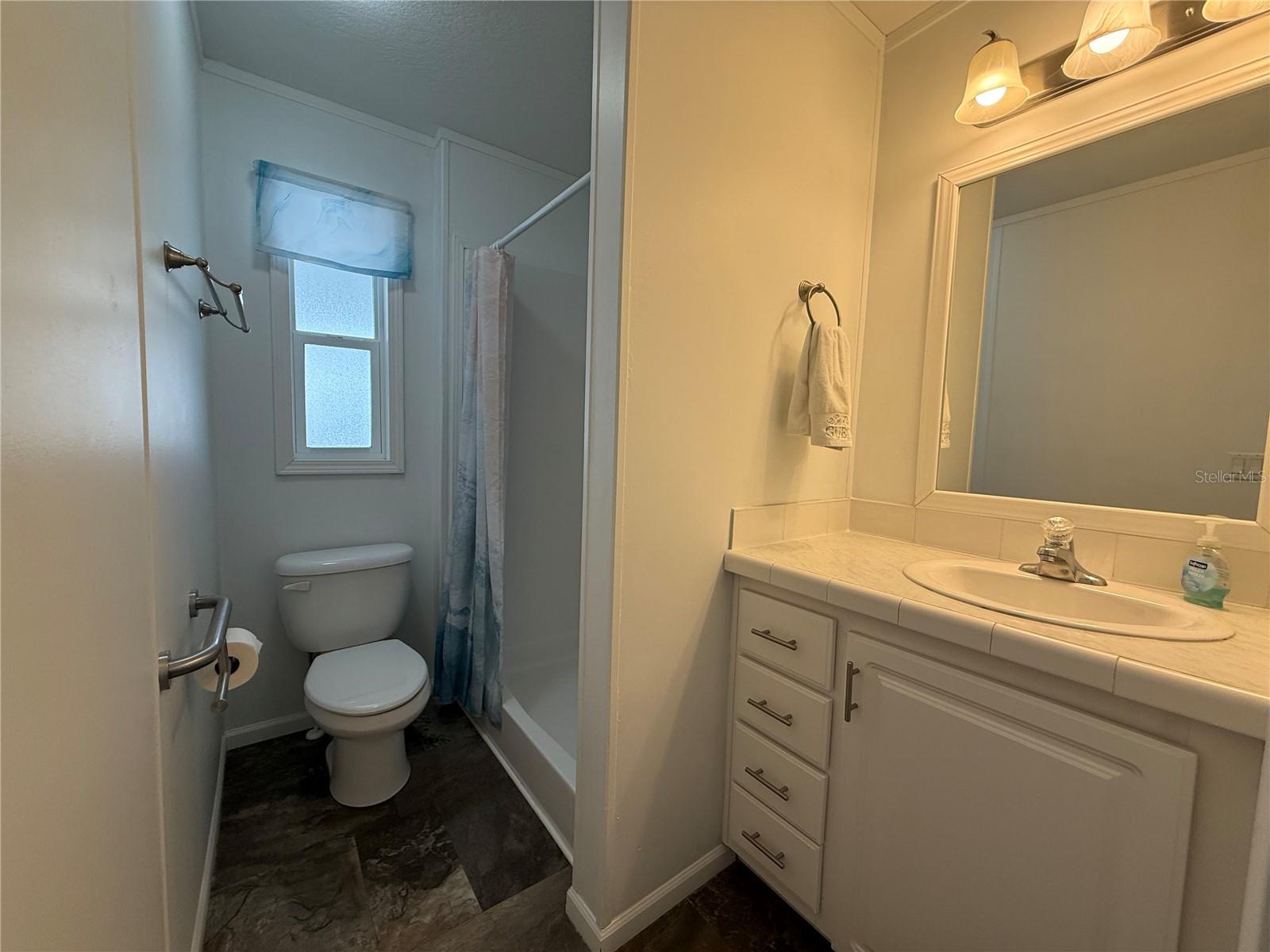 3 DATE AVE, BRADENTON, FL, 34207