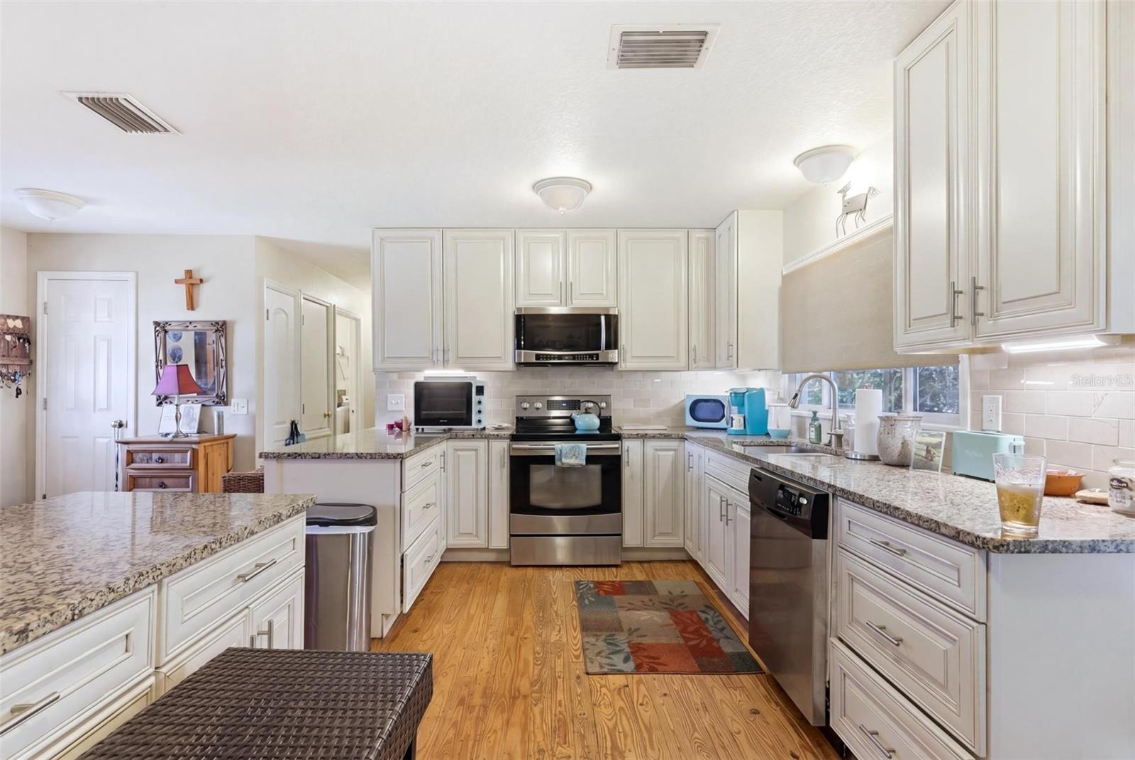 1000 MORNINGSIDE DR, ENGLEWOOD, FL, 34223