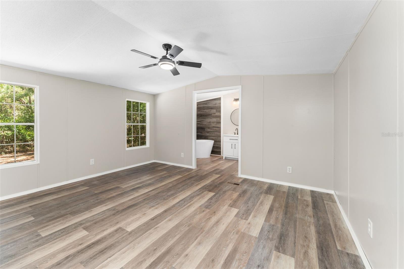 102 TREE FARM RD, HAWTHORNE, FL, 32640