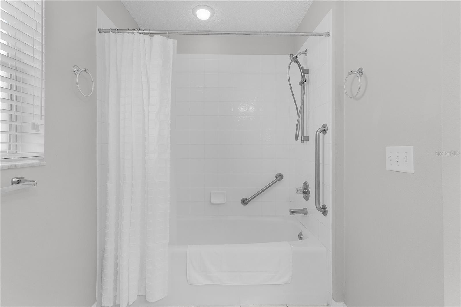 16689 SE 78TH LIVE OAK AVE, THE VILLAGES, FL, 32162