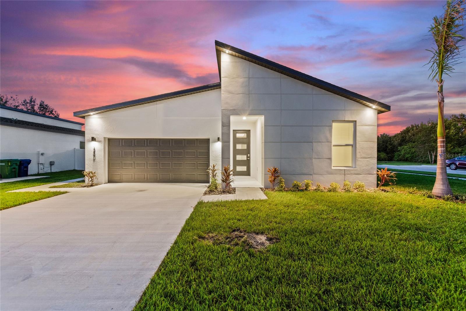 330 ROYAL PALM WAY, WINTER HAVEN, FL, 33881