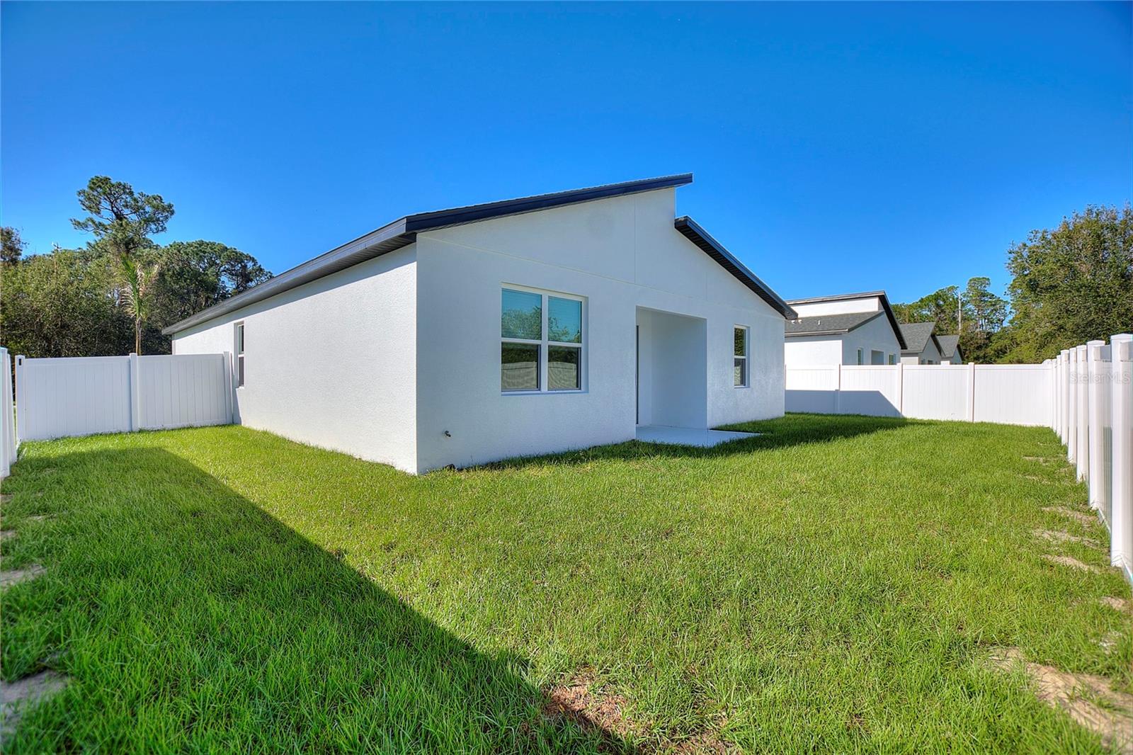 330 ROYAL PALM WAY, WINTER HAVEN, FL, 33881