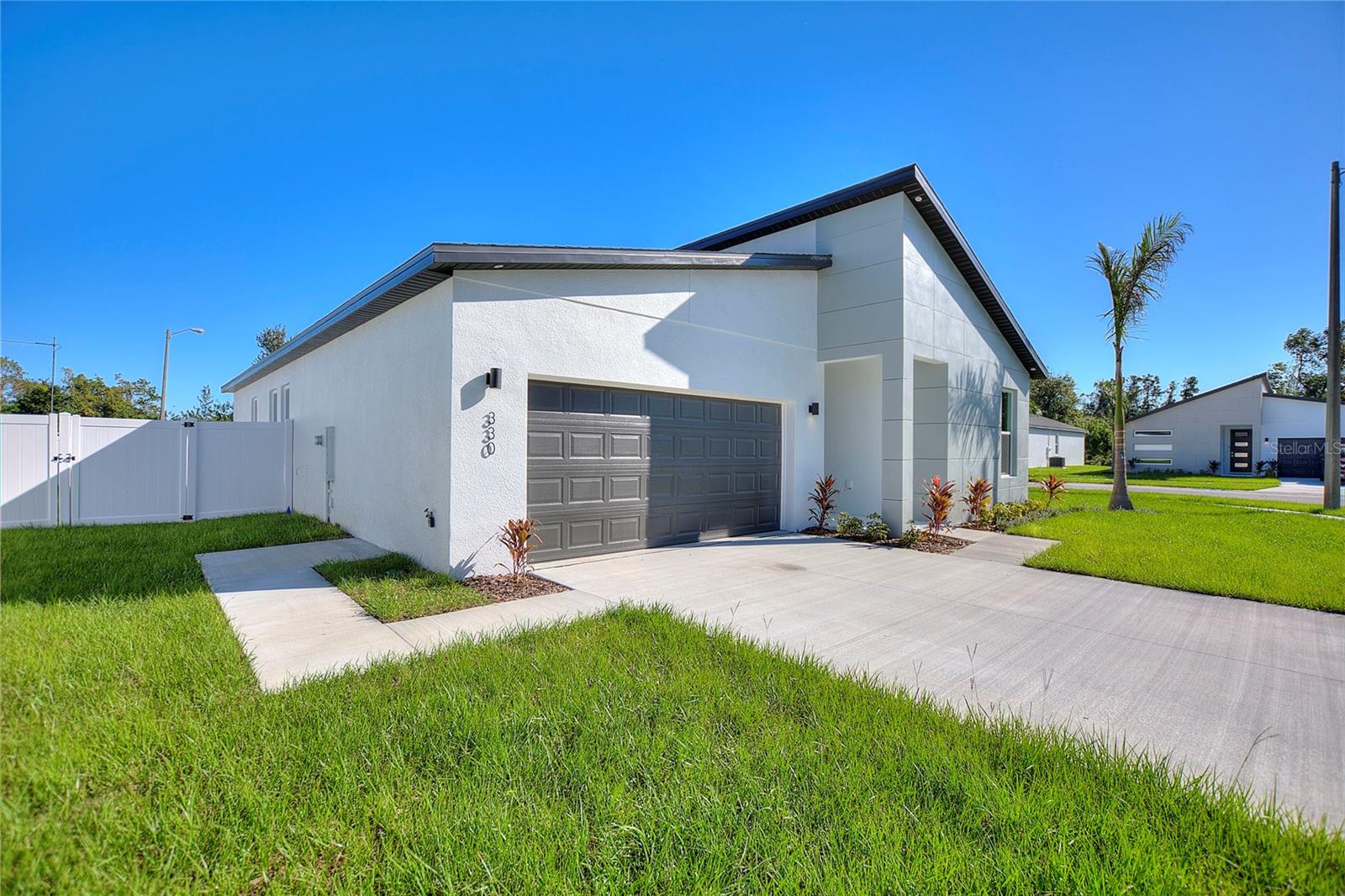 330 ROYAL PALM WAY, WINTER HAVEN, FL, 33881