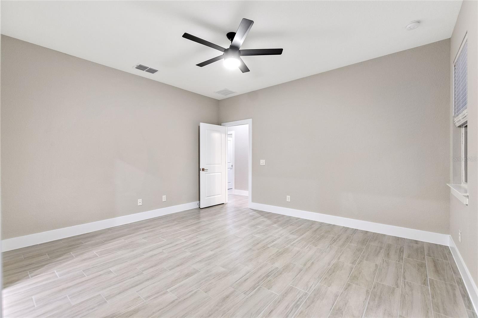 330 ROYAL PALM WAY, WINTER HAVEN, FL, 33881