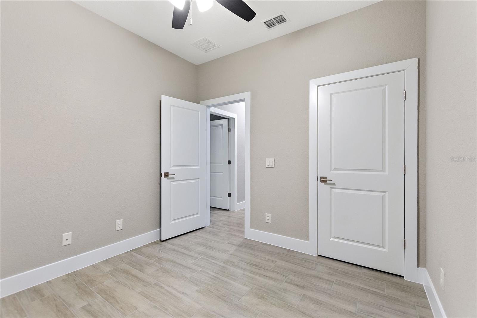 330 ROYAL PALM WAY, WINTER HAVEN, FL, 33881