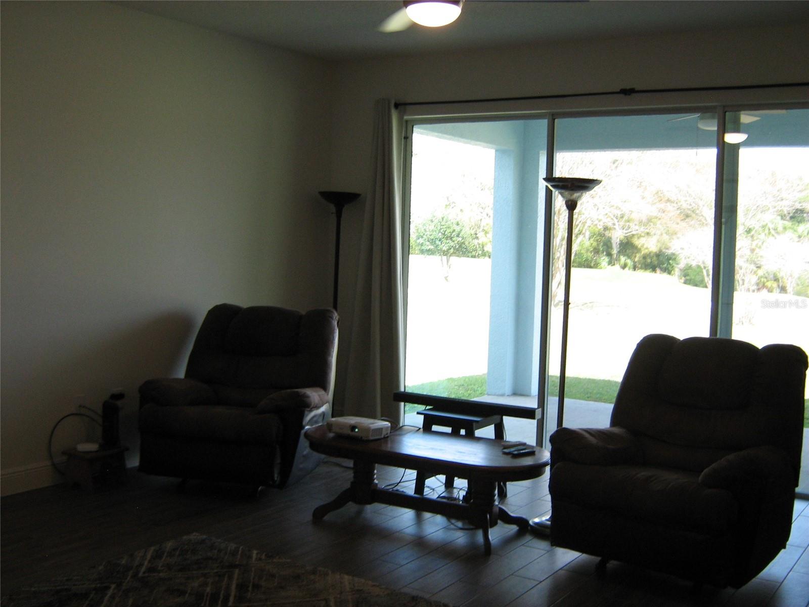 535 DOWLING CIR, LADY LAKE, FL, 32159