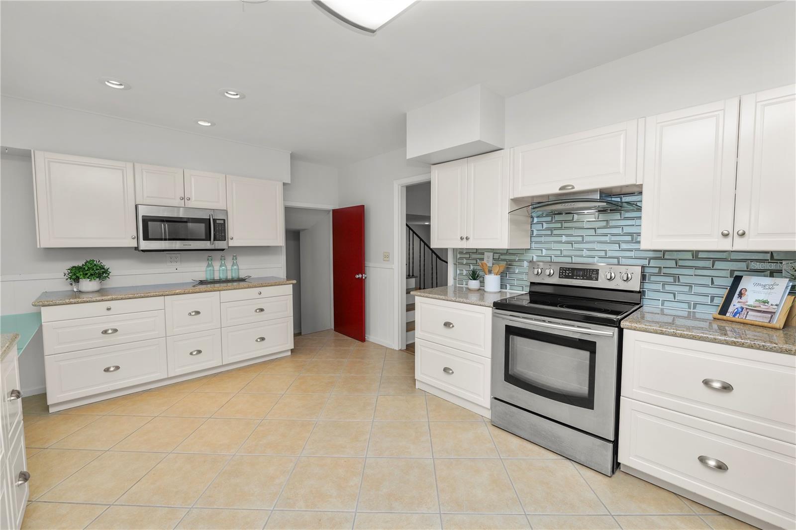 2215 WOODBINE AVE, LAKELAND, FL, 33803