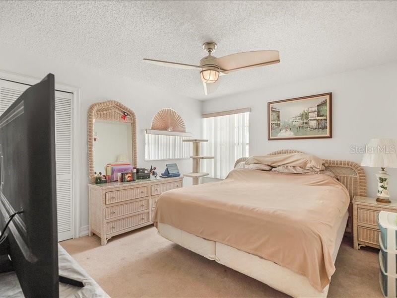 2325 N ROCHELLE AVE, KISSIMMEE, FL, 34746