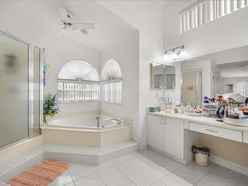 2325 N ROCHELLE AVE, KISSIMMEE, FL, 34746
