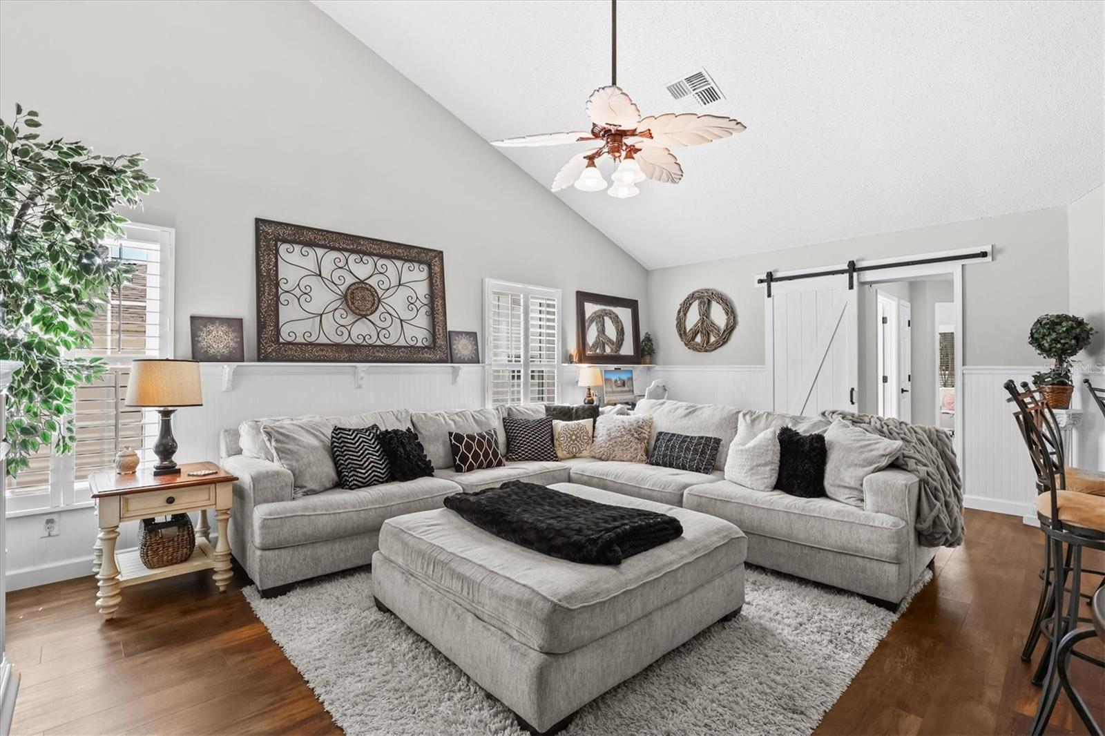 1049 LARKIN RD, SPRING HILL, FL, 34608