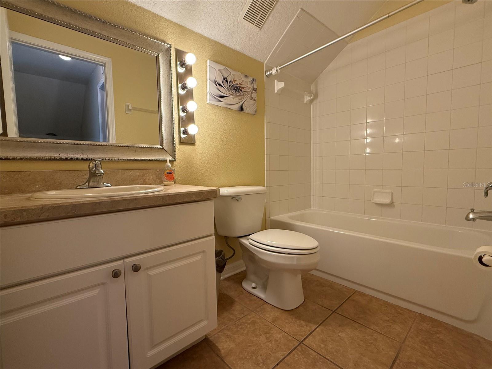 5901 WRENWATER DR, LITHIA, FL, 33547