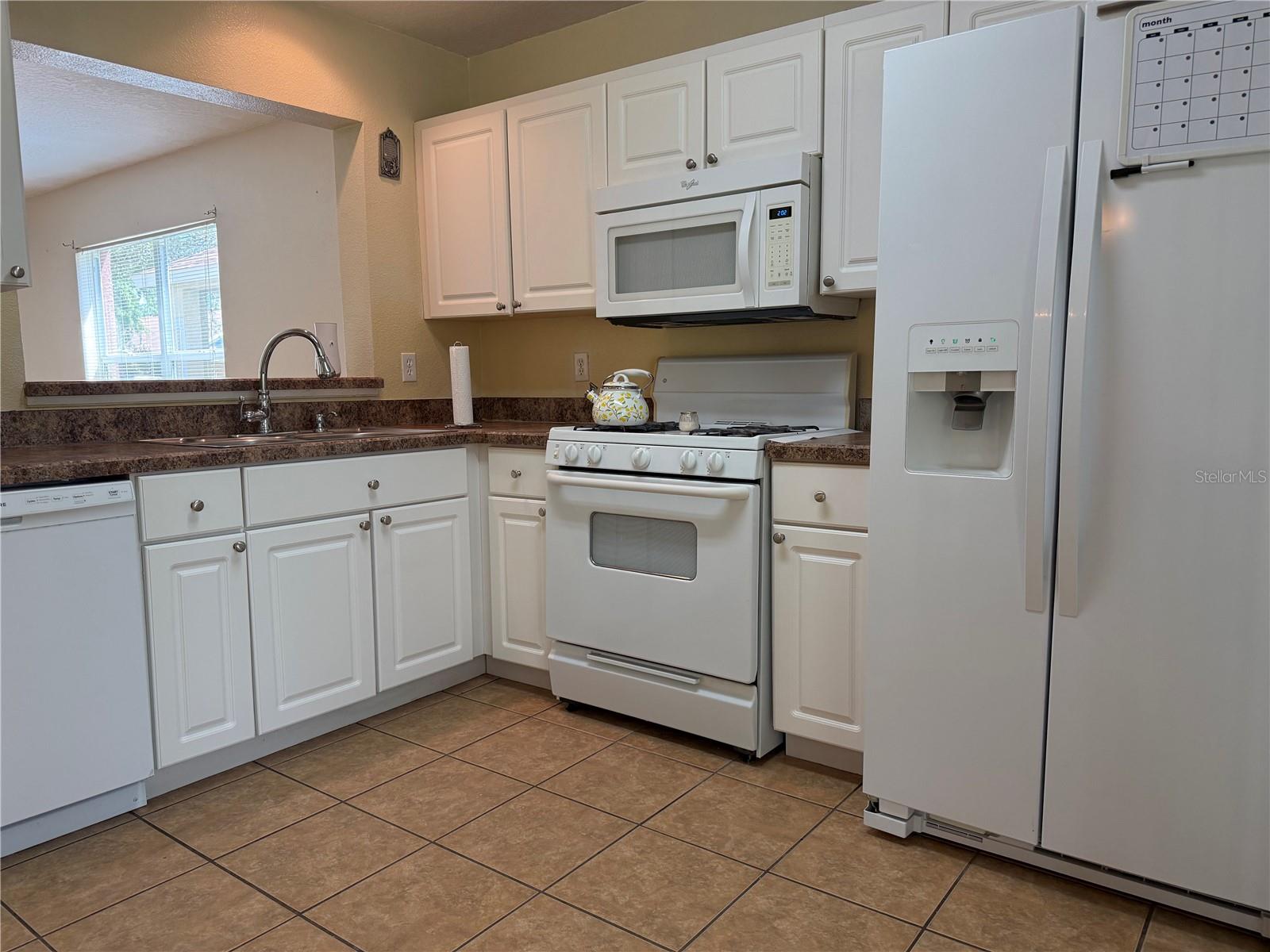 5901 WRENWATER DR, LITHIA, FL, 33547