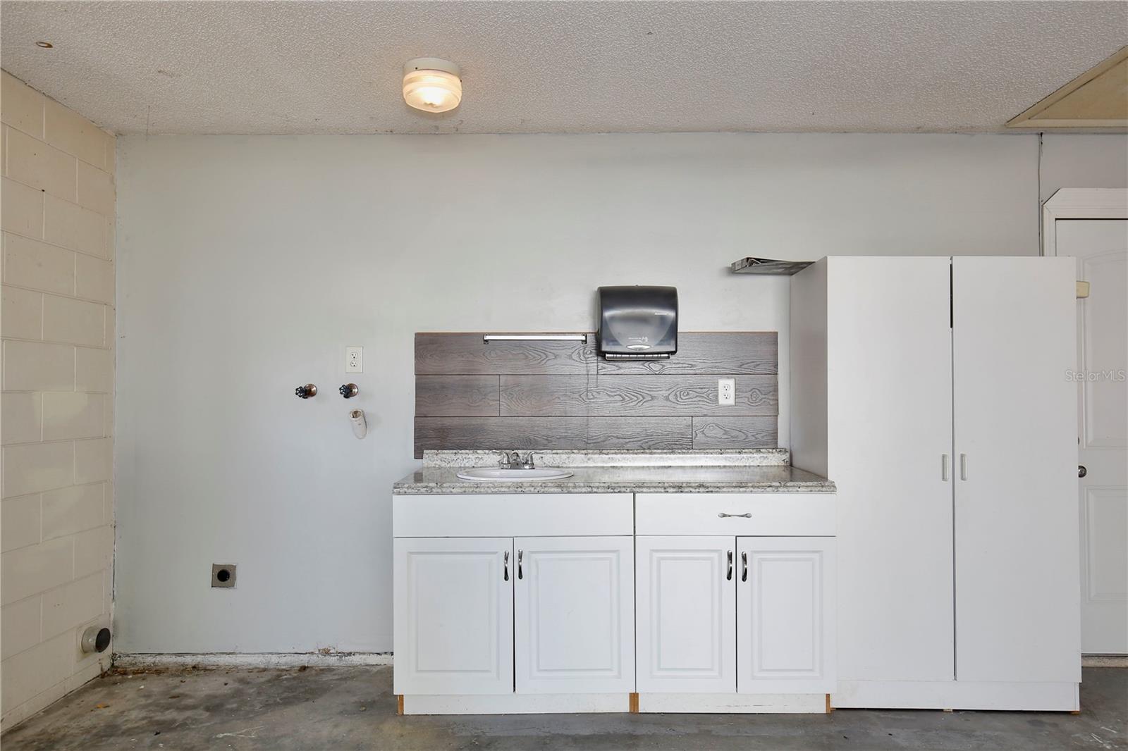 613 YORKTOWN DR, LEESBURG, FL, 34748