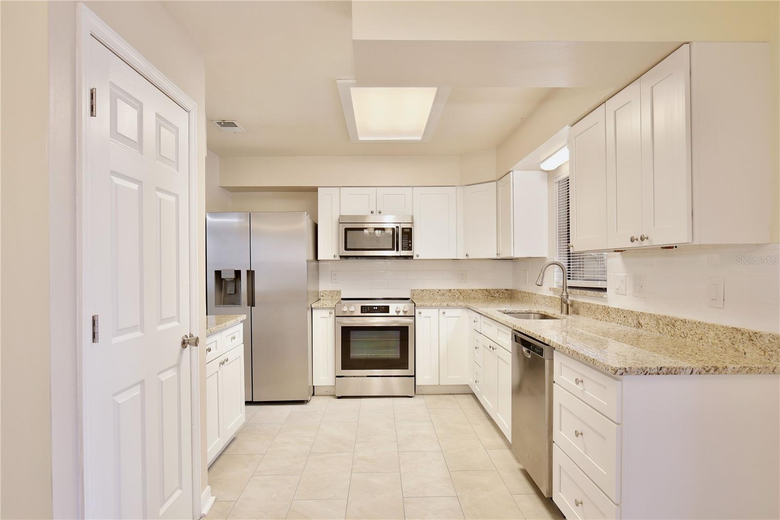 613 YORKTOWN DR, LEESBURG, FL, 34748