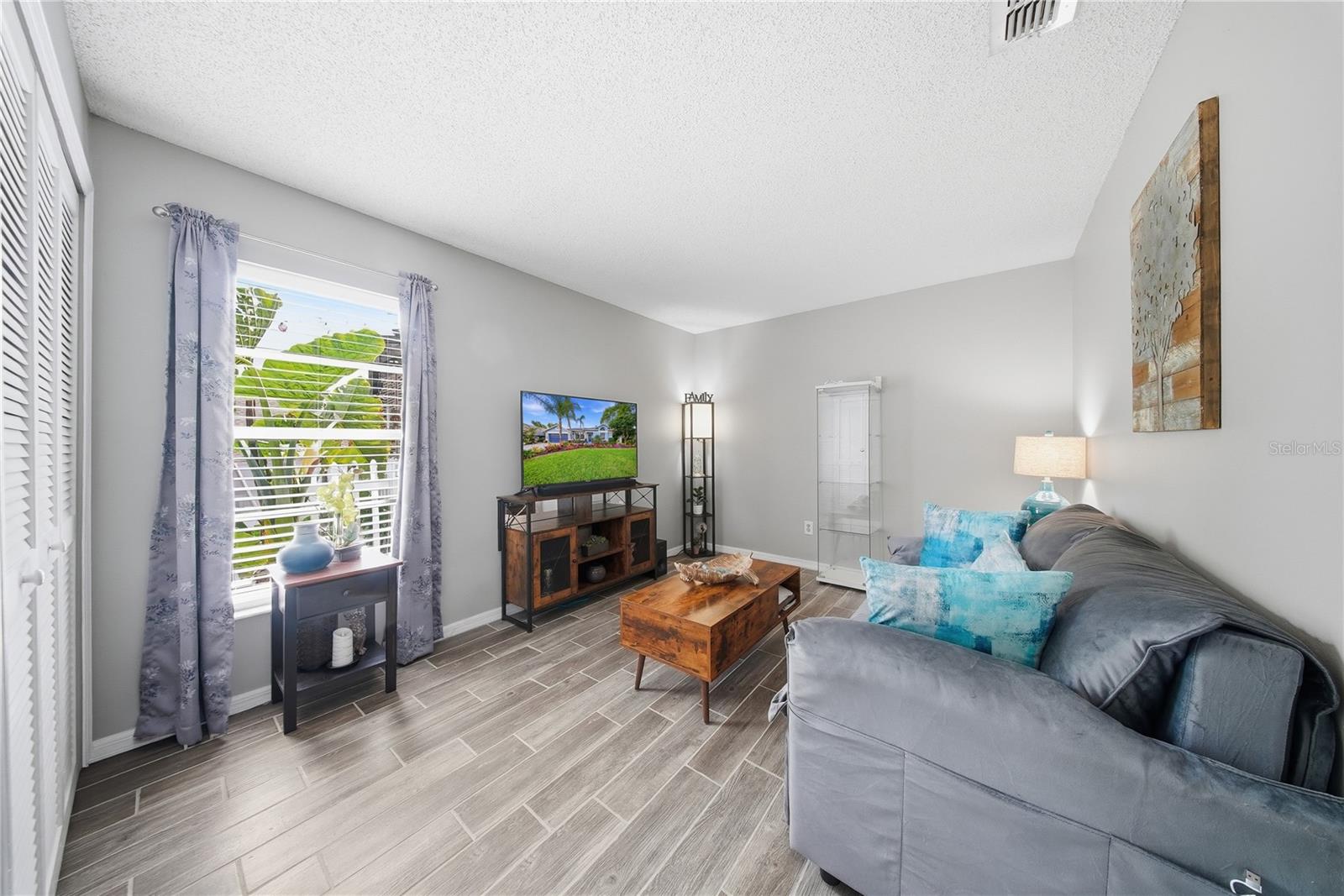 2009 RIVER PARK CT, VALRICO, FL, 33596