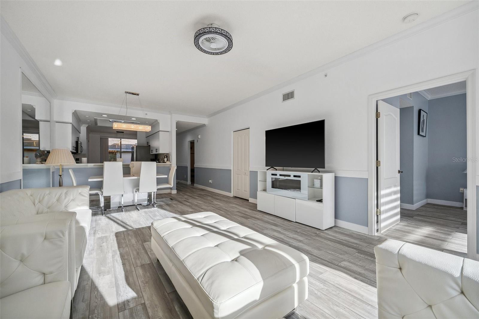 9611 CASTLE POINT DR #912, SARASOTA, FL, 34238