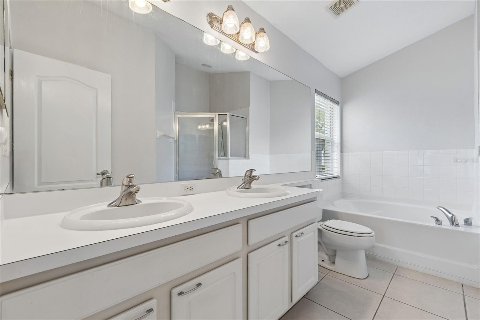 2222 ROANOKE SPRINGS DR, RUSKIN, FL, 33570