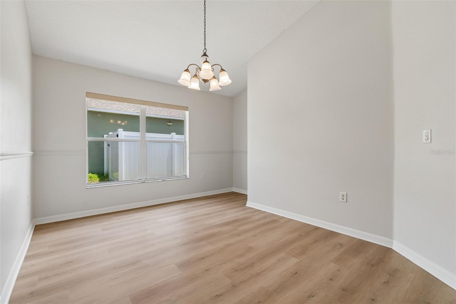 2222 ROANOKE SPRINGS DR, RUSKIN, FL, 33570