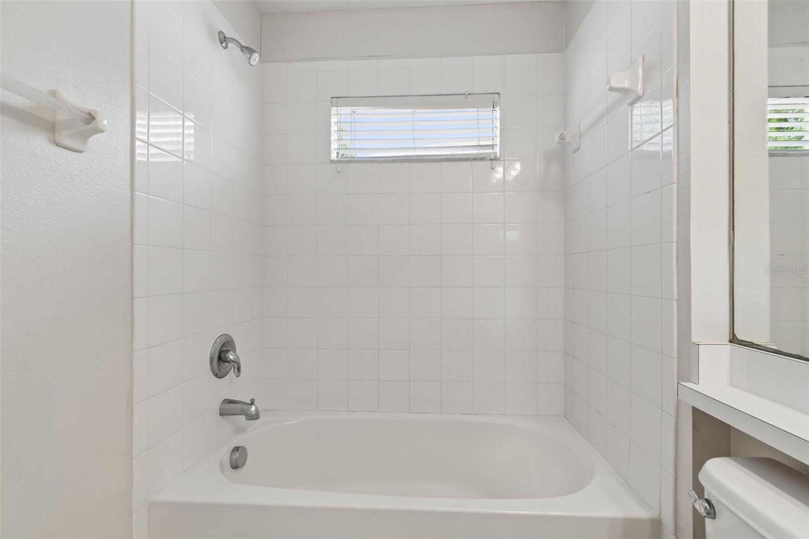 2222 ROANOKE SPRINGS DR, RUSKIN, FL, 33570